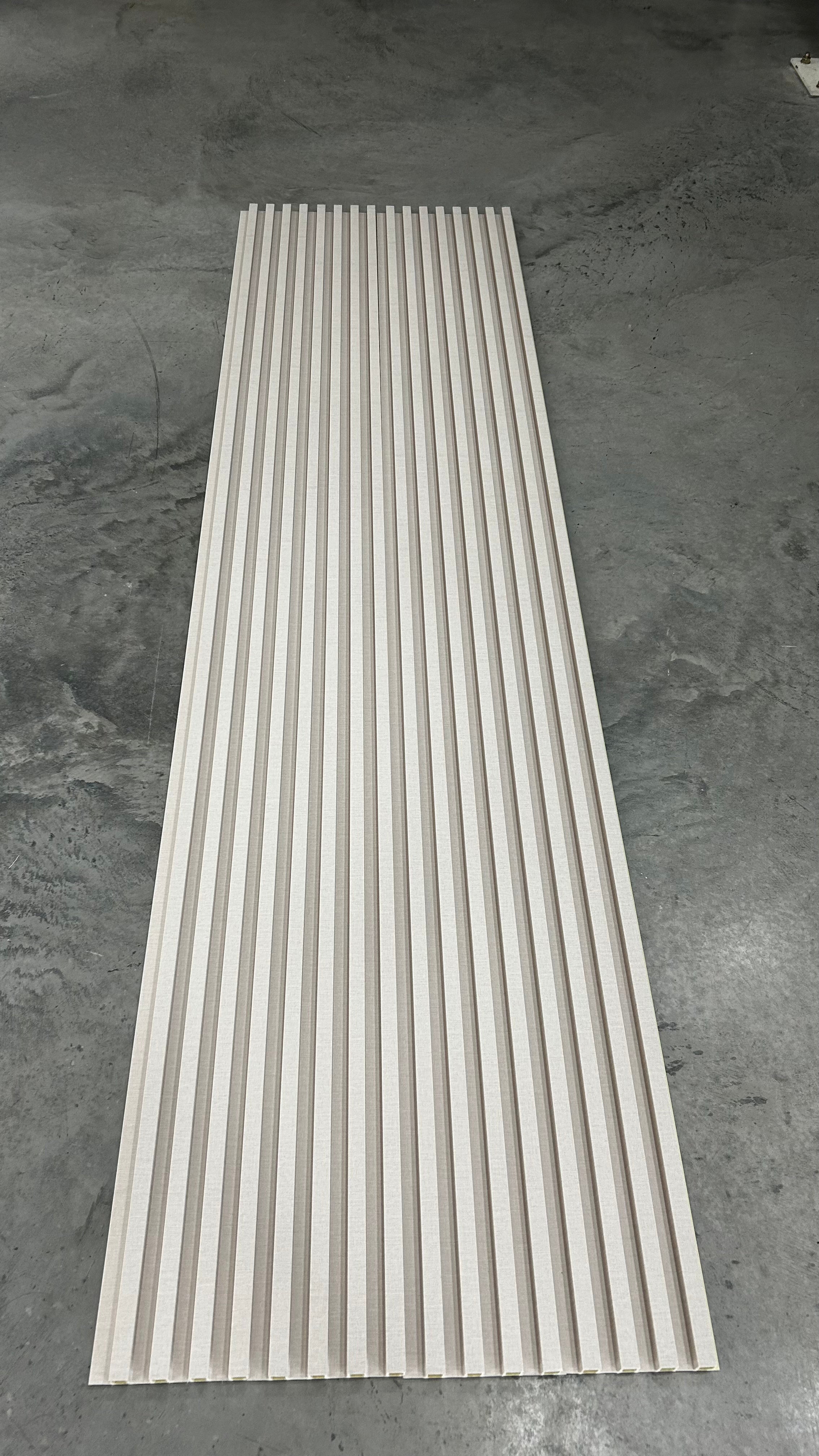 FluteSlat™ New York Ivory Linen Wall Panel
