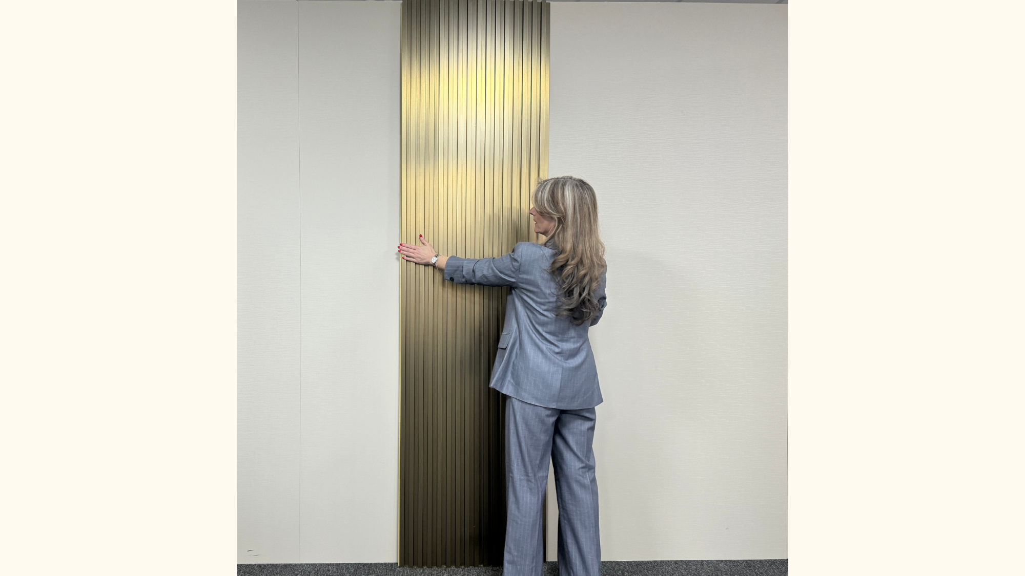 FluteSlat™ New York Brushed Gold Wall Panel - 705
